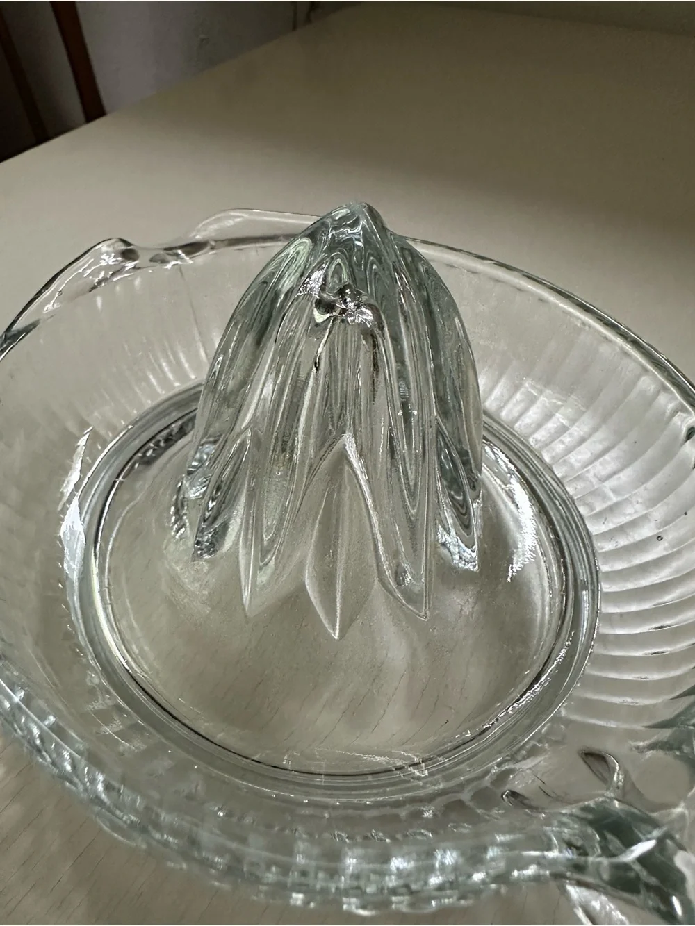 VTG MCM Clear Pressed Glass Depression Glass Citrus Juicer With Handle and Spout